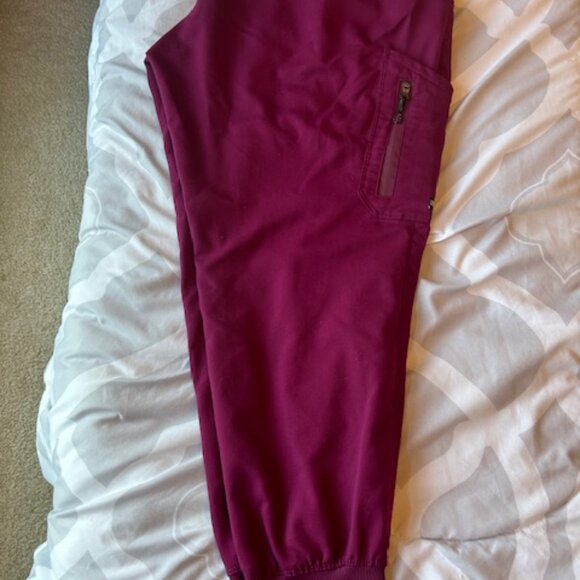 Grey's Anatomy scrubs - Picture 6 of 6